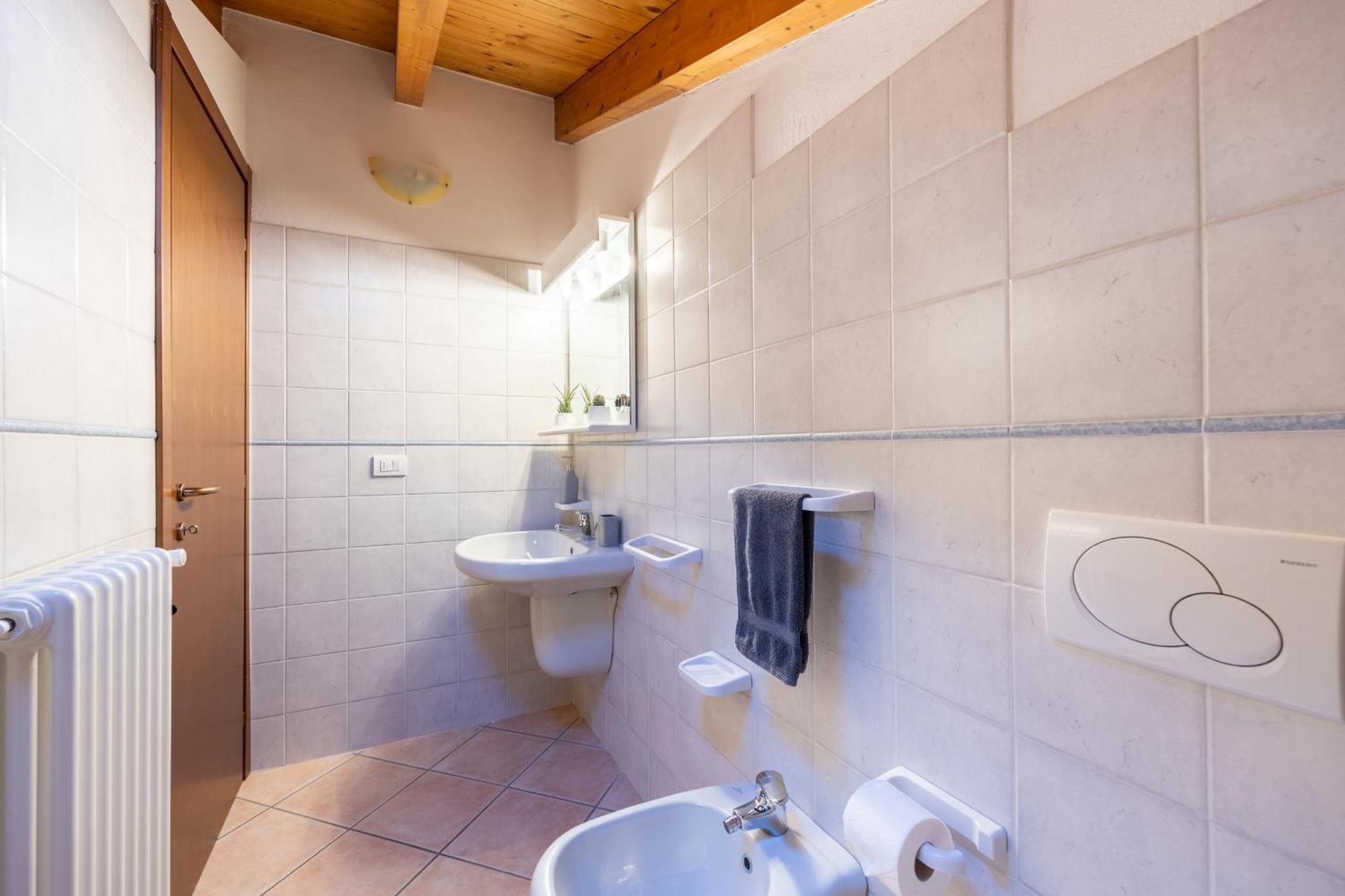 Lago Di Como - Luxury Panoramic Garden - Free Wifi Villa Gera Lario Buitenkant foto